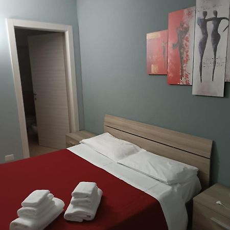 Hotel Ded 1 Checkin A Richiesta Parma Dış mekan fotoğraf